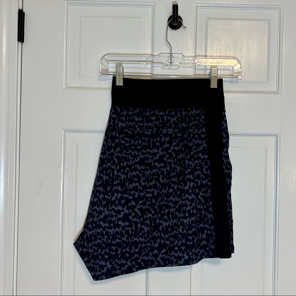 Athleta | Brooklyn Printed Short - EUC - Picture 4 of 12